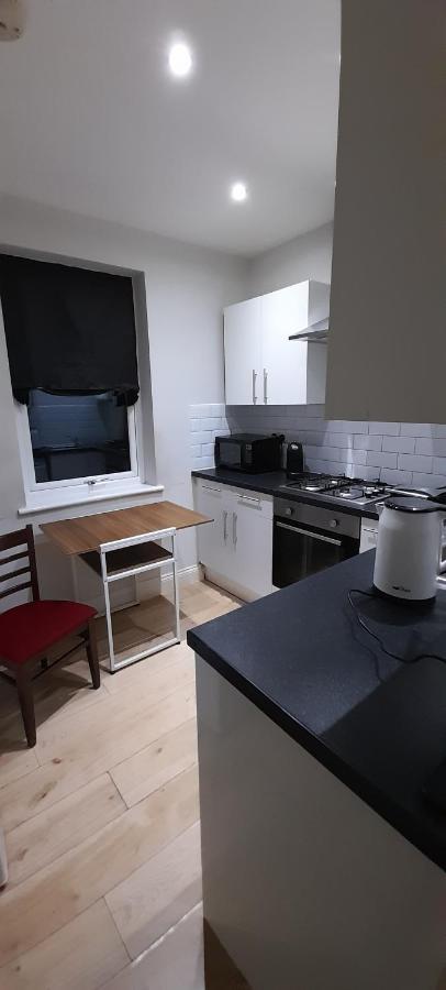 Comfy Fenia Stay London Eksteriør billede