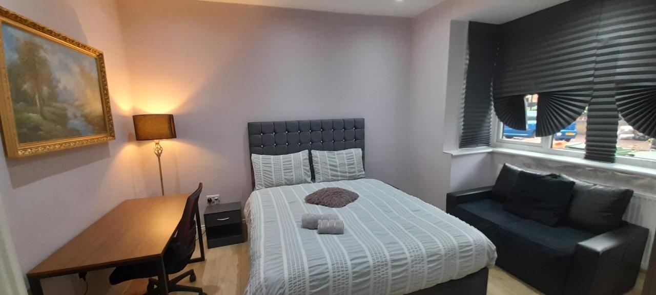 Comfy Fenia Stay London Eksteriør billede