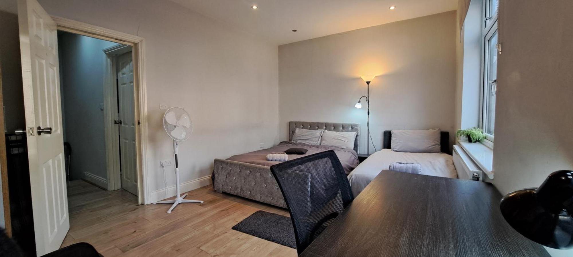 Comfy Fenia Stay London Eksteriør billede