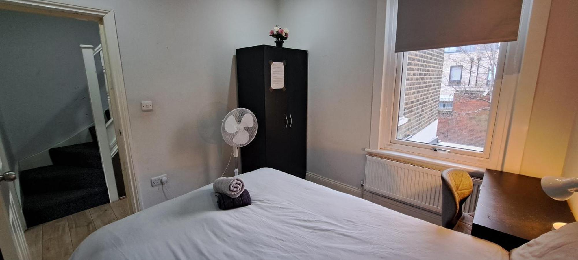 Comfy Fenia Stay London Eksteriør billede