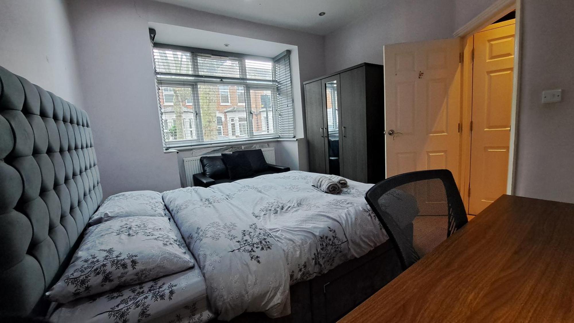 Comfy Fenia Stay London Eksteriør billede