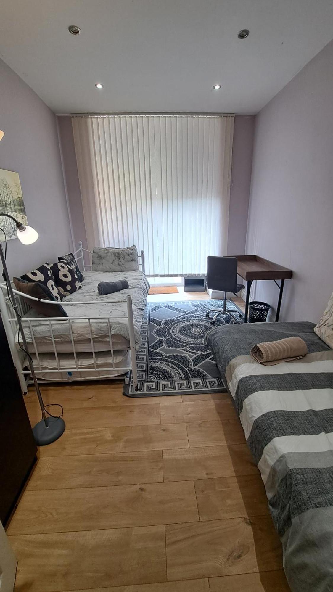 Comfy Fenia Stay London Eksteriør billede