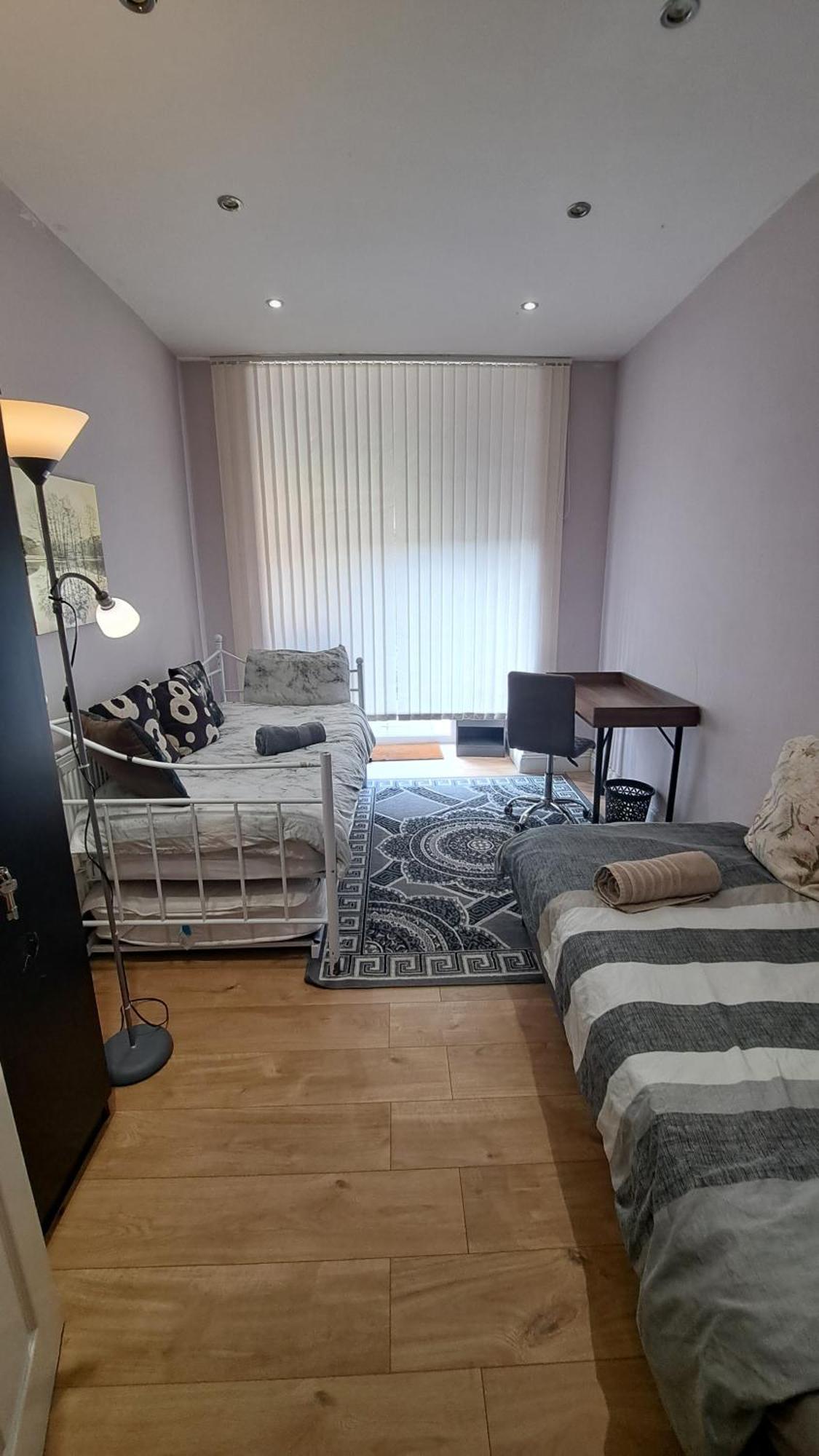 Comfy Fenia Stay London Eksteriør billede